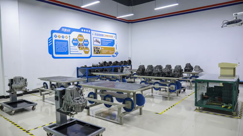 重慶萬通汽車學(xué)校受邀參加中國 重慶 汽車技術(shù)實訓(xùn)中心揭牌儀式